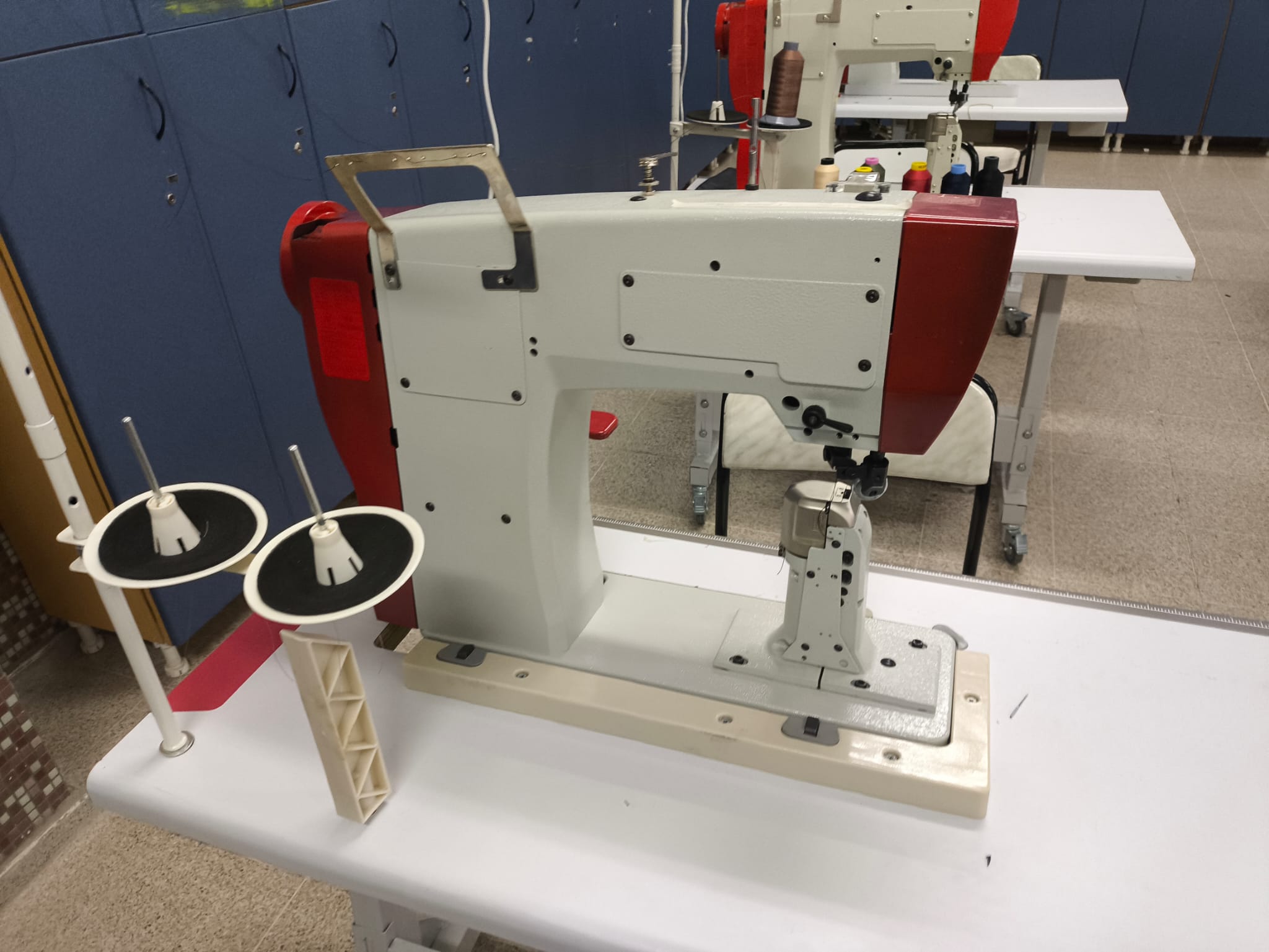 Otomatik Sütunlu Tek İğne Ayakkabı Dikiş Makinası 3